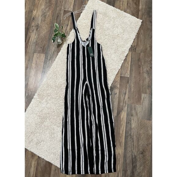 Wild Fable XS Black White Striped Plunge V Neck Layering Wide Leg Jumpsuit NWT - Picture 2 of 9